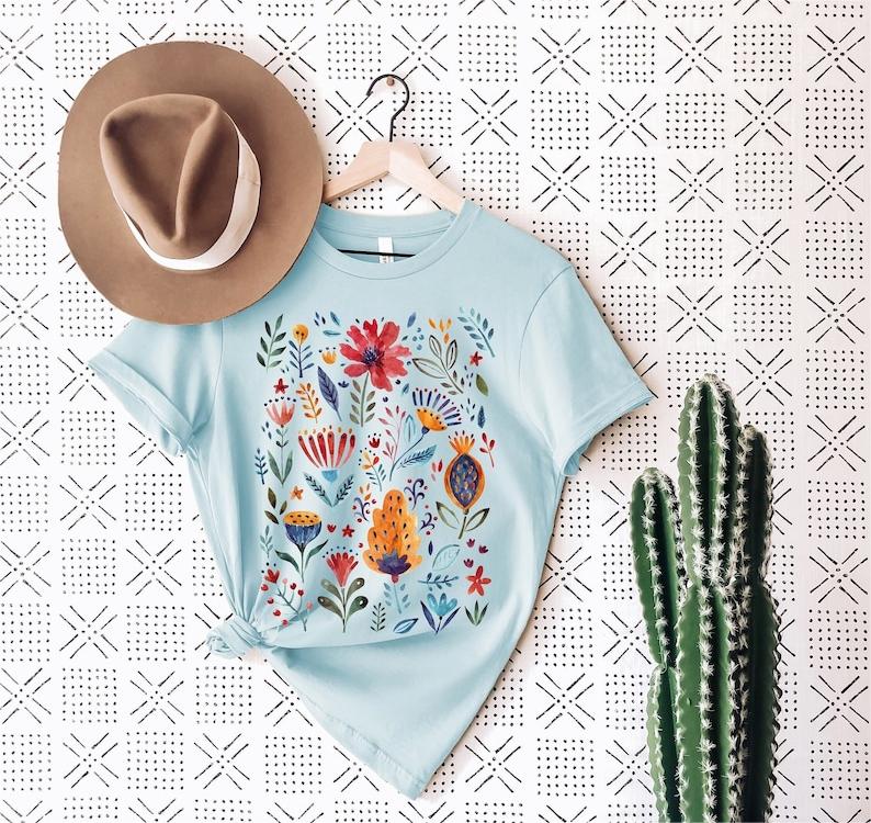 T-shirt à fleurs sauvages de style vintage