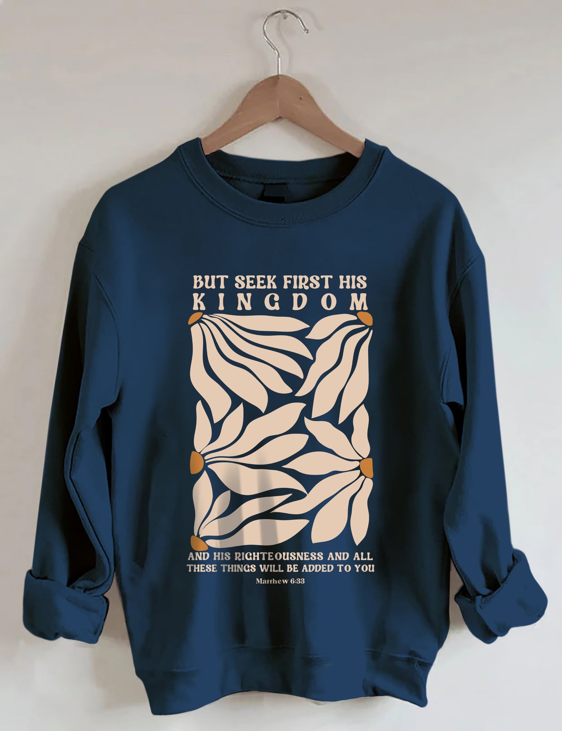 Aber suchen Sie zuerst sein Königreich-Blumen-Sweatshirt