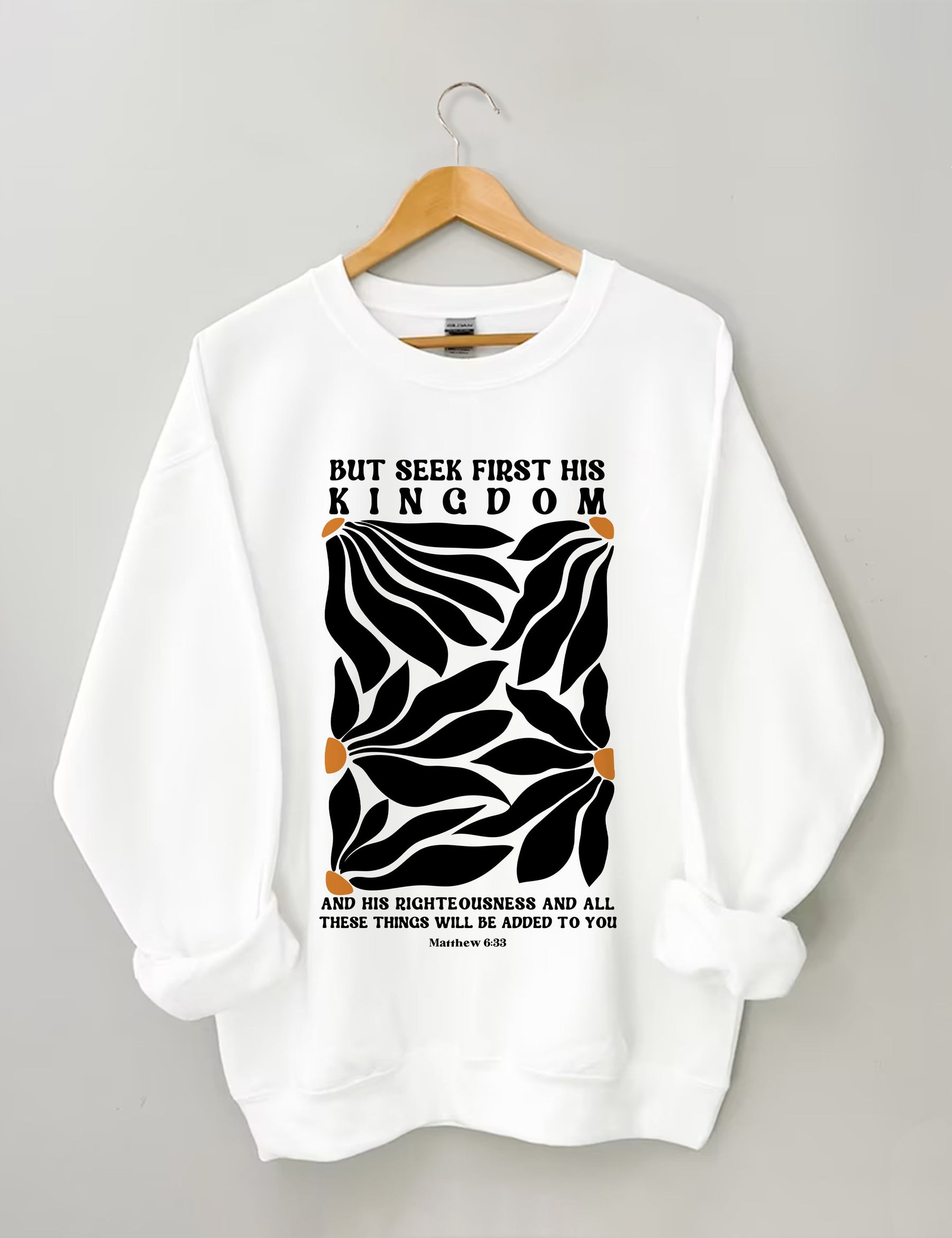 Aber suchen Sie zuerst sein Königreich-Blumen-Sweatshirt