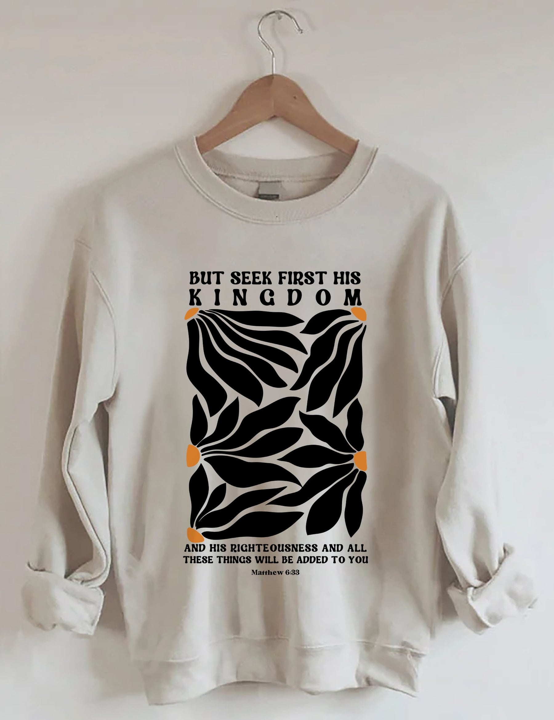Aber suchen Sie zuerst sein Königreich-Blumen-Sweatshirt