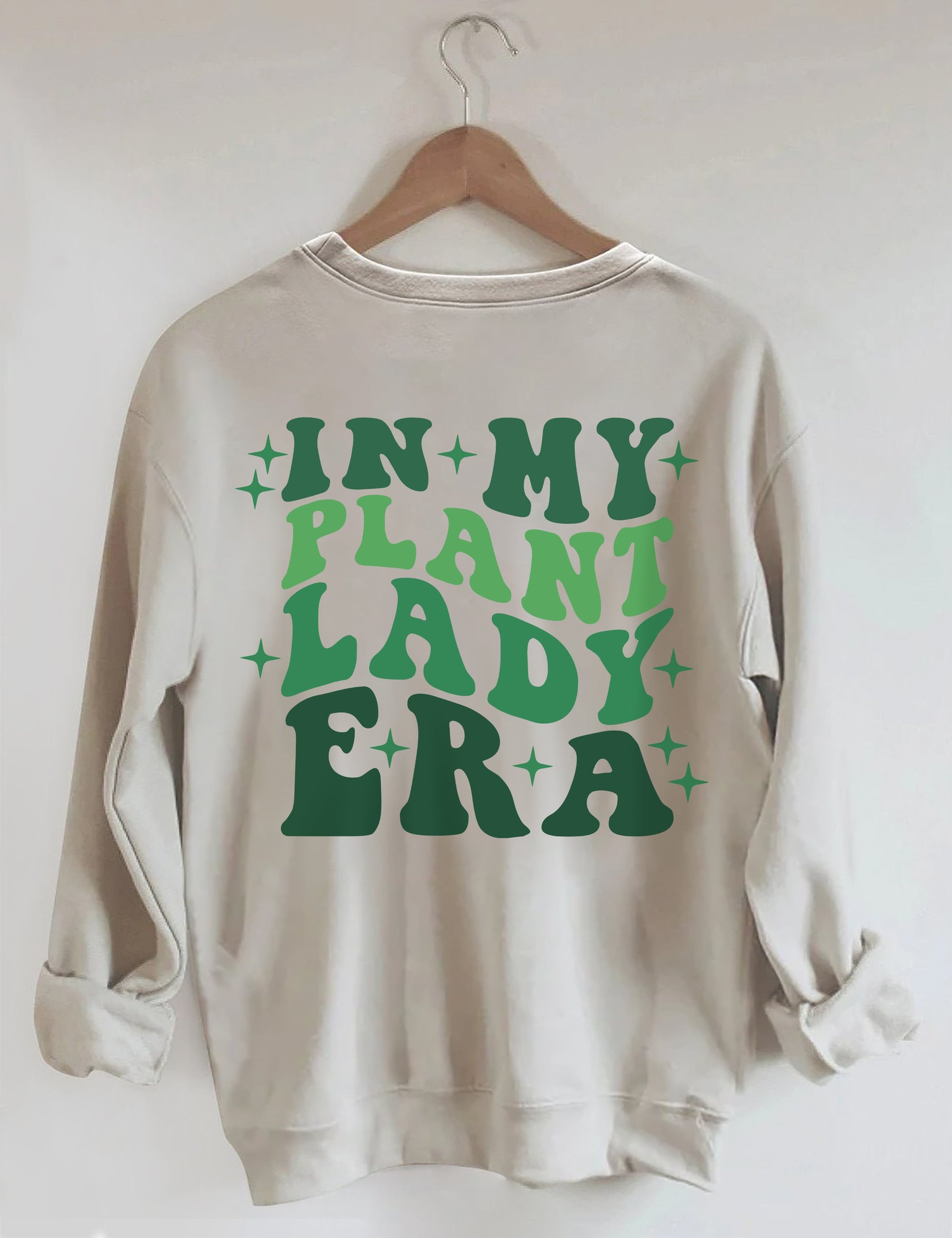 In meinem Plant Lady Era Sweatshirt