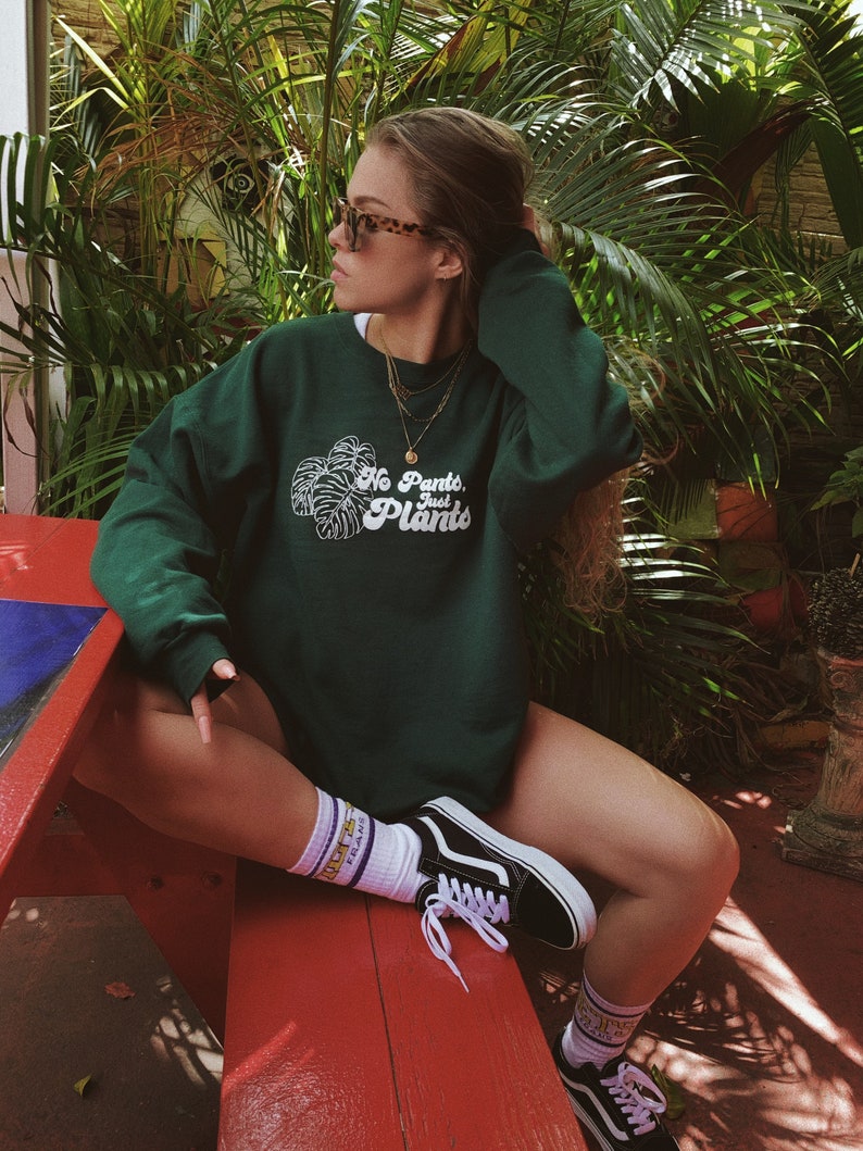 Pas de pantalon, juste des plantes