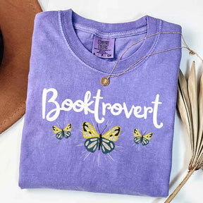 Booktrovert Librarian Lover T-shirt