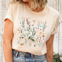 Gepresstes Blumen-Shirt. Wildblumen-Shirt 