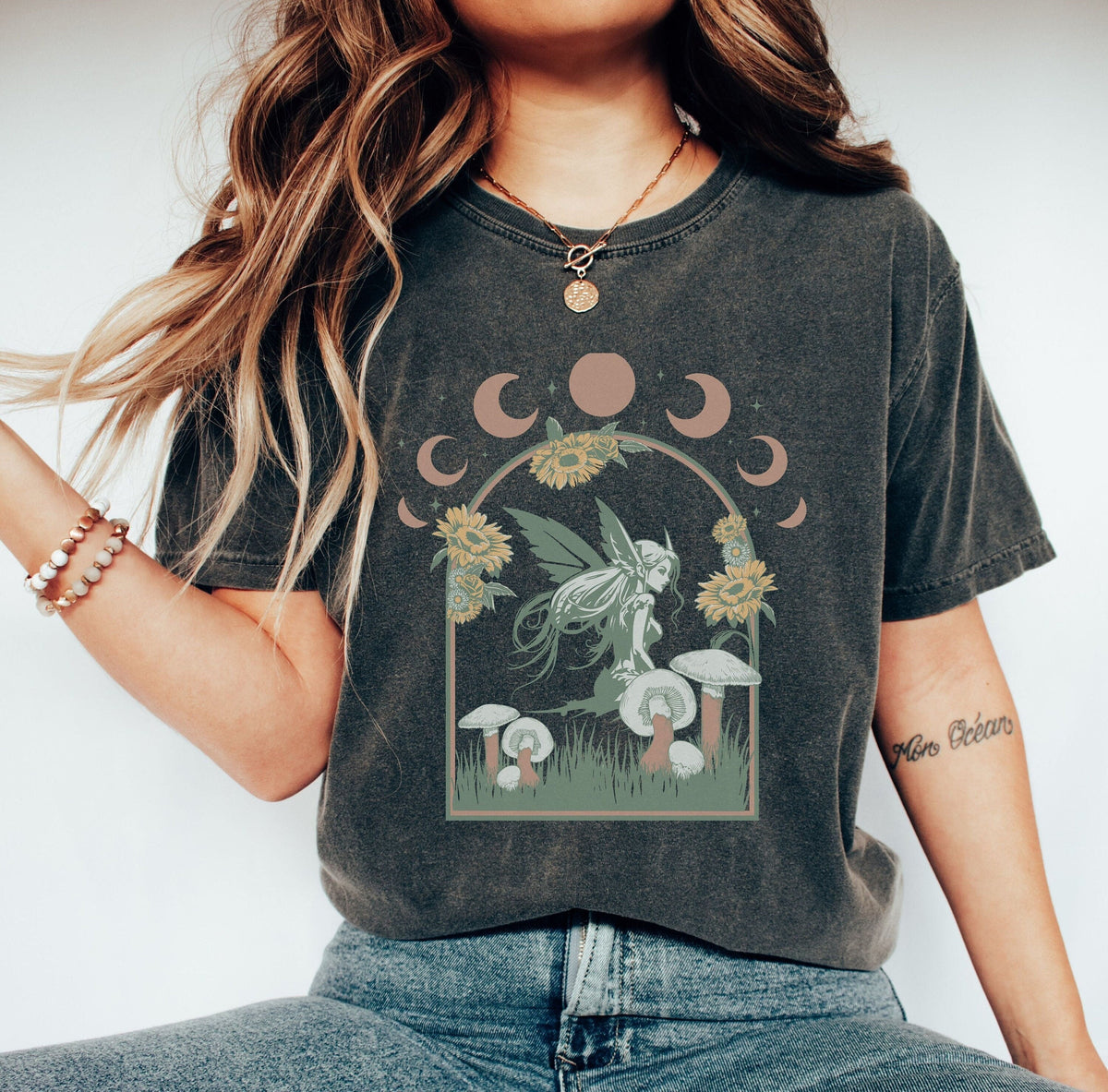 Copie du T-shirt Boho de sorcière verte de lune mystique