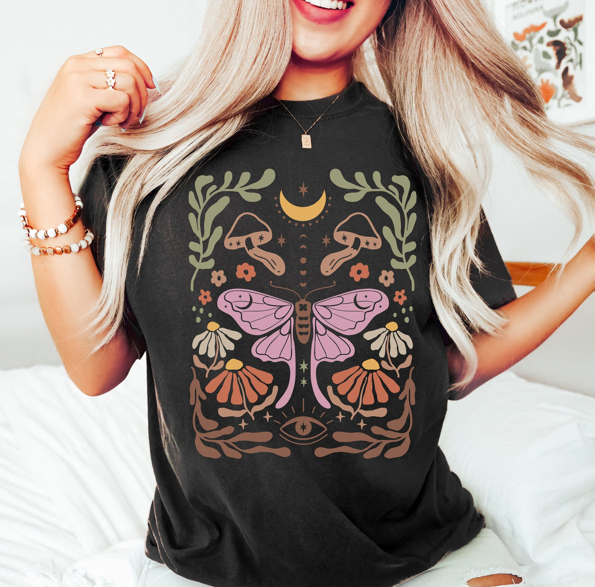 Mystisches mondgrünes Hexen-Boho-T-Shirt